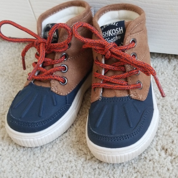 OshKosh B'gosh Other - Duck boots inspired toddler boots